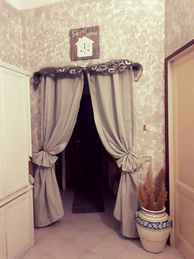 La Maison Des Caprices_ La Spezia _Stazione_5Terre Экстерьер фото