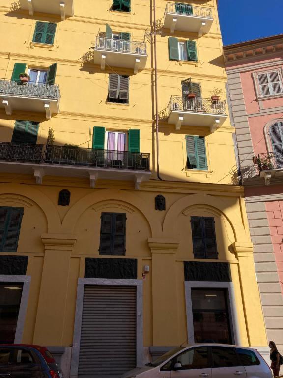 La Maison Des Caprices_ La Spezia _Stazione_5Terre Экстерьер фото